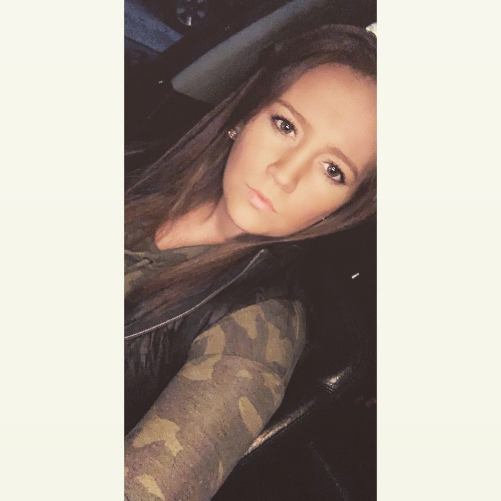 Meet your Posher, Abbey